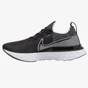 Nike React Infinity Run Flyknit Women Size 10.5
Black White Grey